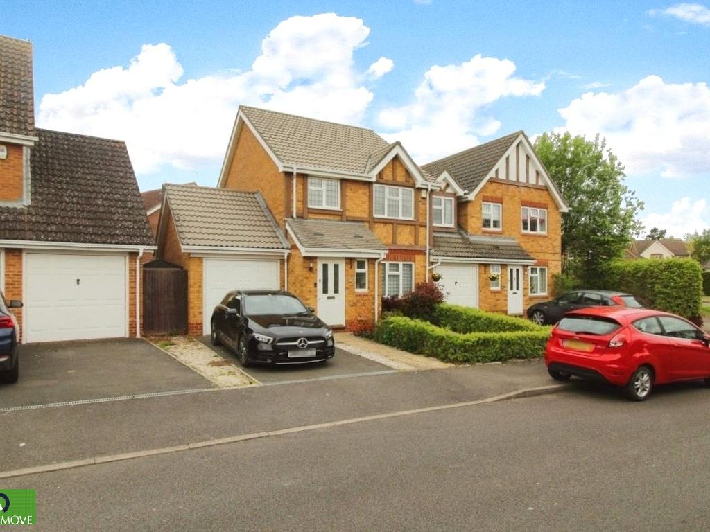 3 bed semidetached house for sale in Christopher Bushell Way