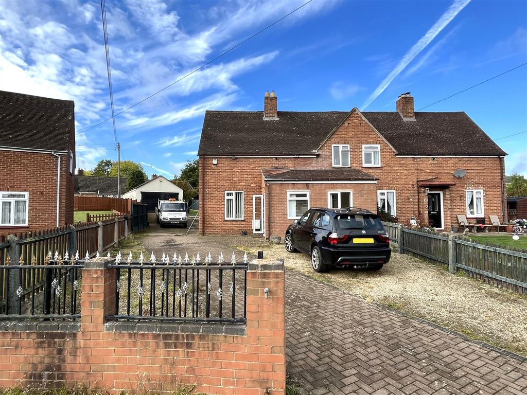 3 bed semidetached house for sale in East View, Newnham GL14 Zoopla