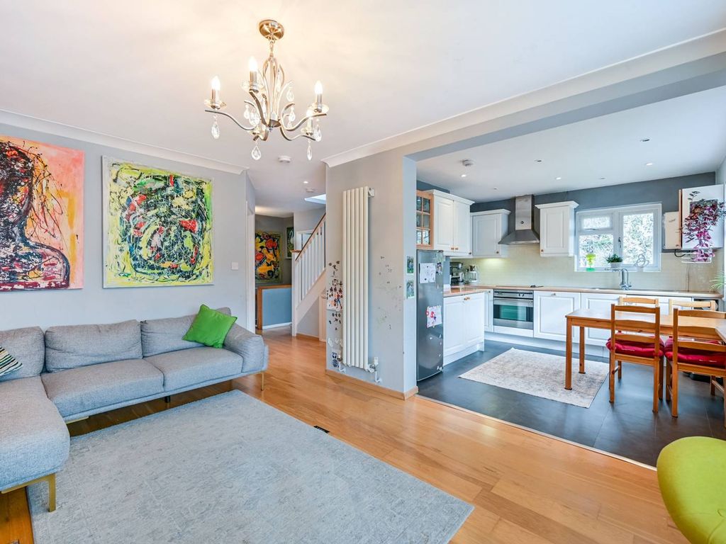 3 bed for sale in Cambridge Park, St Margarets, Twickenham