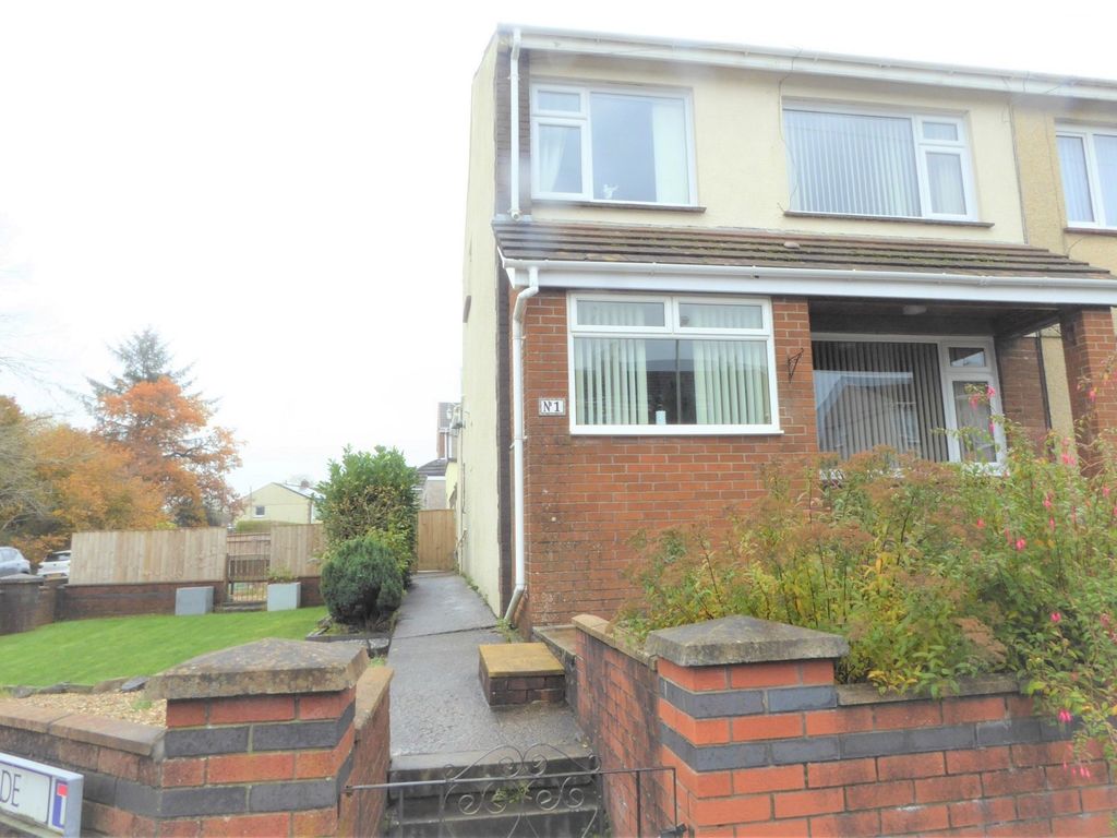 3 bed semidetached house for sale in The Glade, Bryncethin, Bridgend