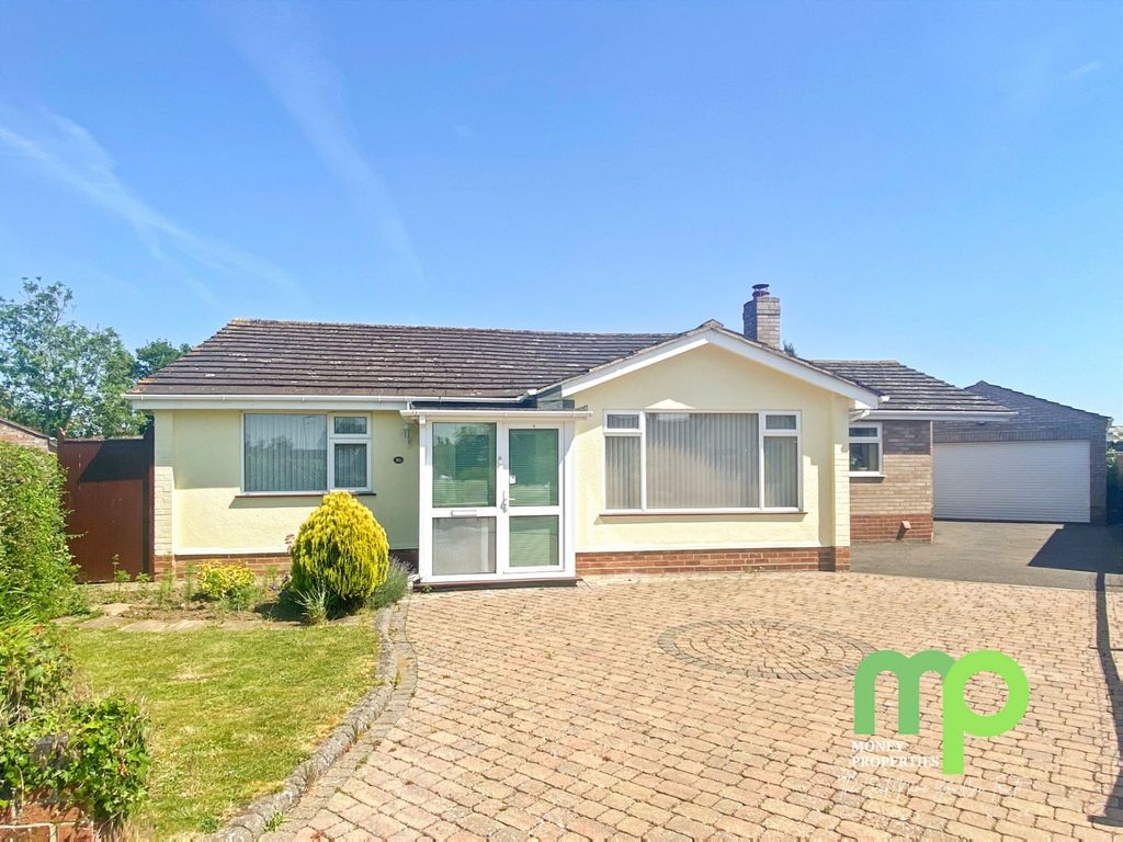 3 bed bungalow for sale in Ketts Close, Wymondham NR18 Zoopla