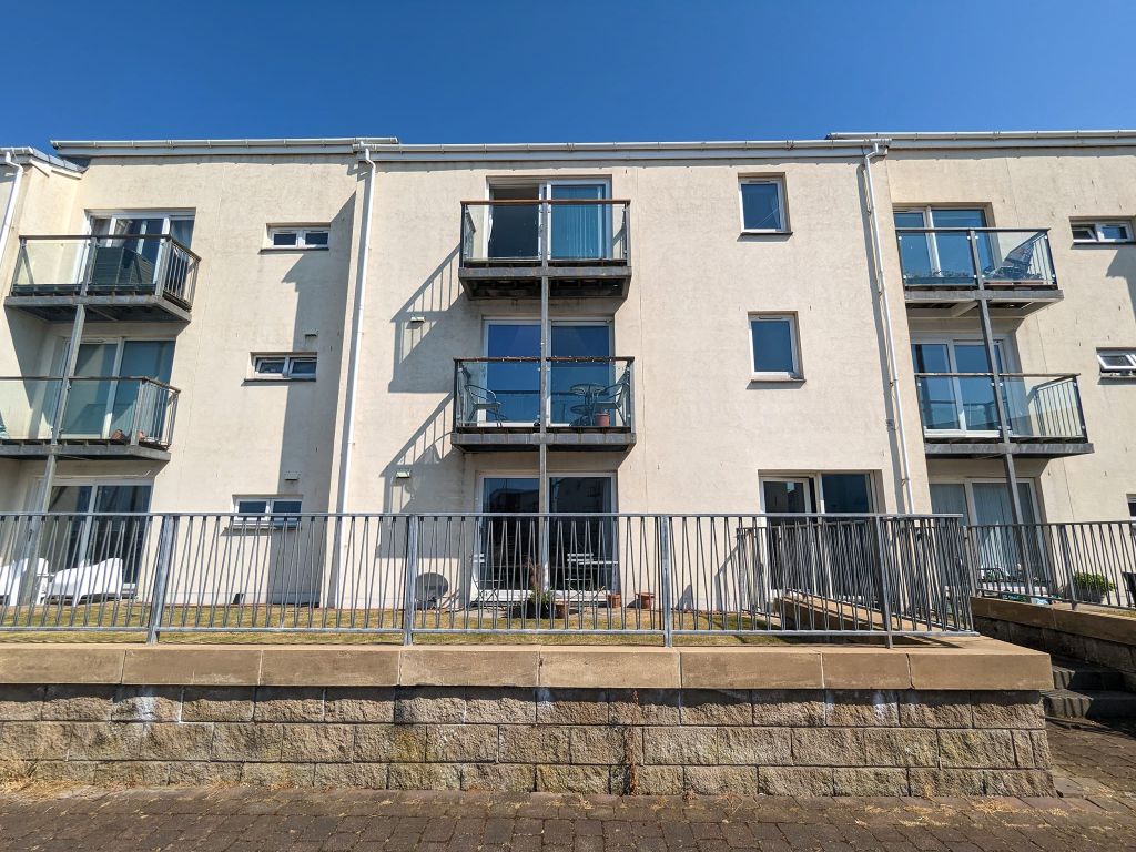 2 bed flat for sale in Mariners View, Ardrossan KA22 Zoopla