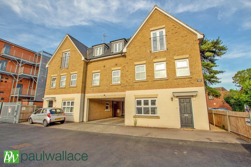2 bed flat to rent in Brocket Road, Hoddesdon EN11 Zoopla