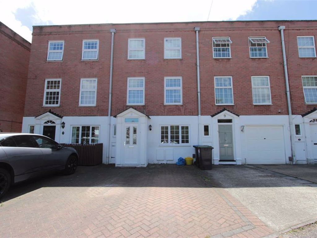 4 bed town house to rent in Blenheim Close, Winchmore Hill N21 Zoopla