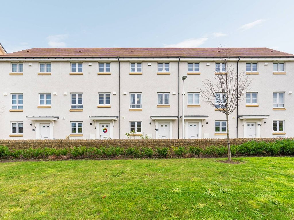 4 bed town house for sale in Pithead Heights, Prestonpans, East Lothian