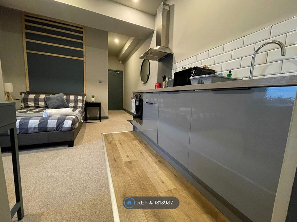 Studio to rent in Meriden Street, Coventry CV1, £850 pcm Zoopla
