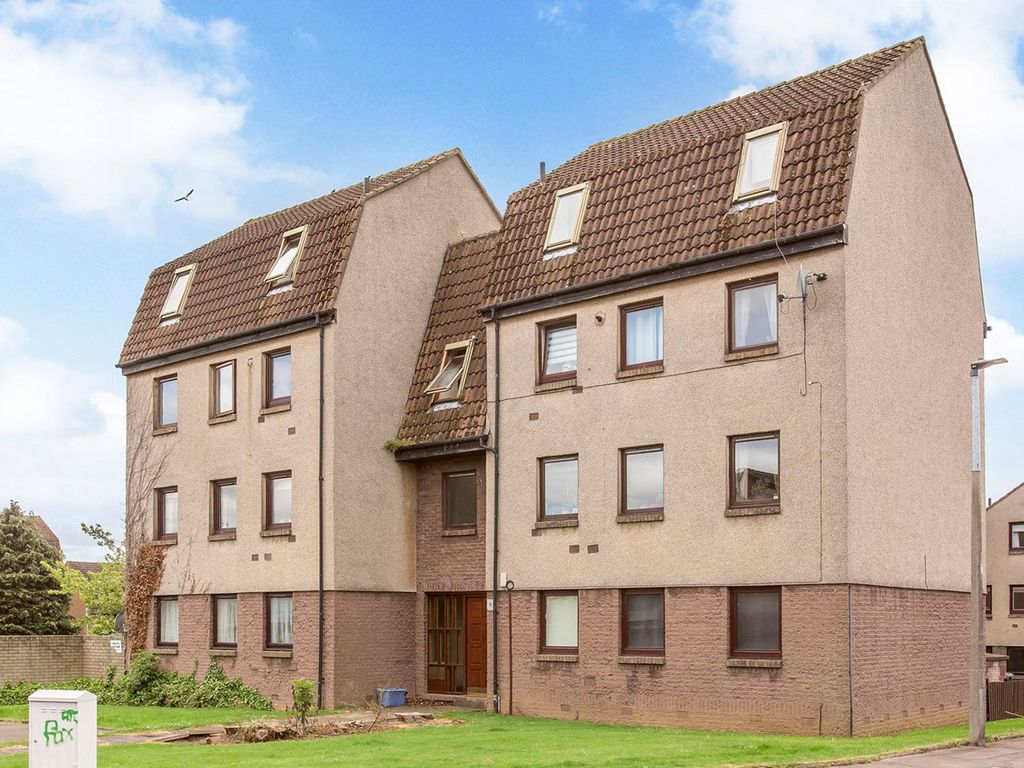 3 bed flat for sale in Stuart Crescent, Edinburgh EH12, £194,995 Zoopla