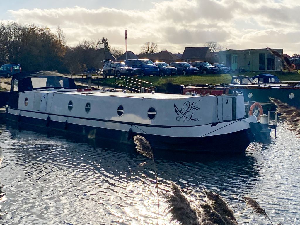 2 bed houseboat for sale in Tannery Lane, Woking GU23, £159,950 Zoopla