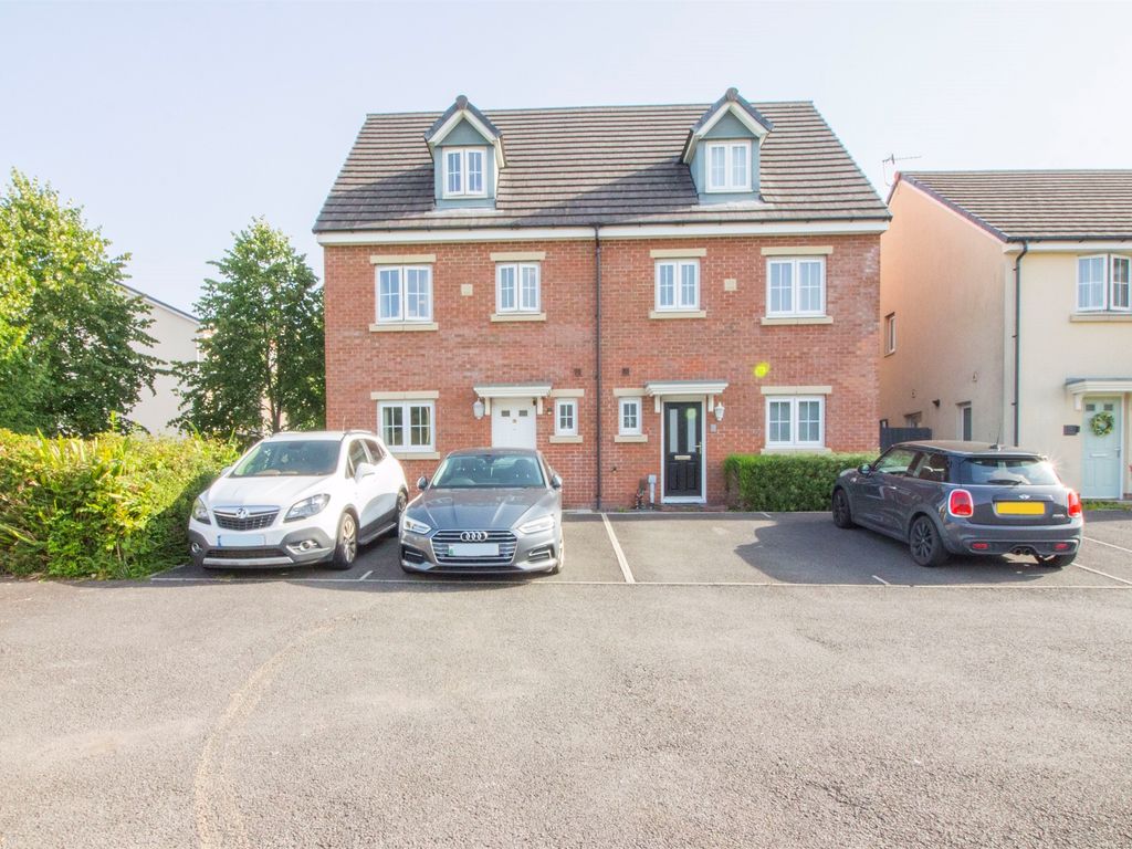 4 bed town house for sale in Parc Y Dyffryn, Rhydyfelin, Pontypridd