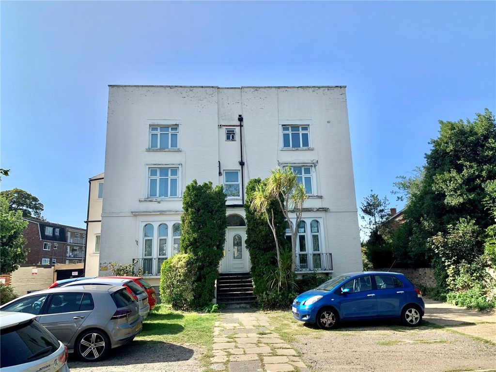 Studio to rent in Ewell Road, Surbiton KT6 Zoopla