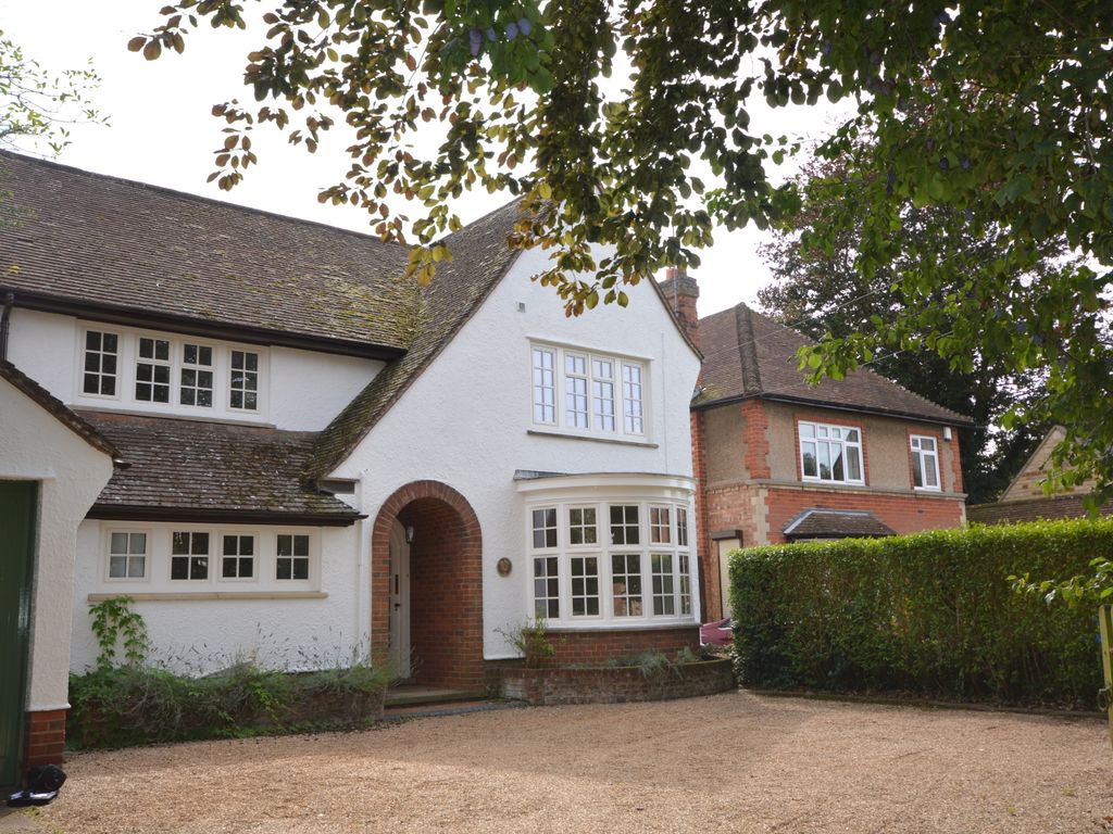 4 bed detached house to rent in The Wold, Church Street, Burton Latimer