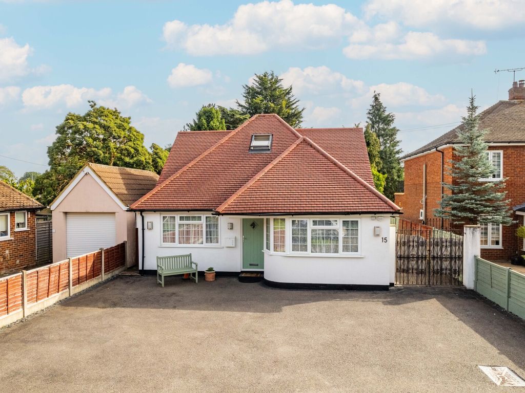 5 bed detached house for sale in Station Road, Smallford, St. Albans