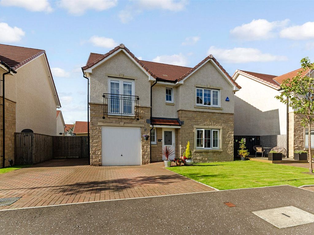 4 bed detached house for sale in Brunswick Gardens, Cumbernauld