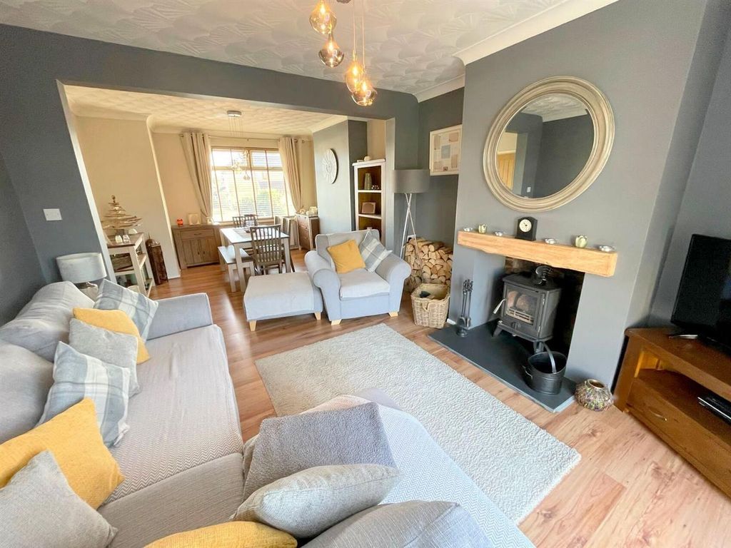 3 bed semidetached house for sale in Simpsons Way, Pyle, Bridgend CF33