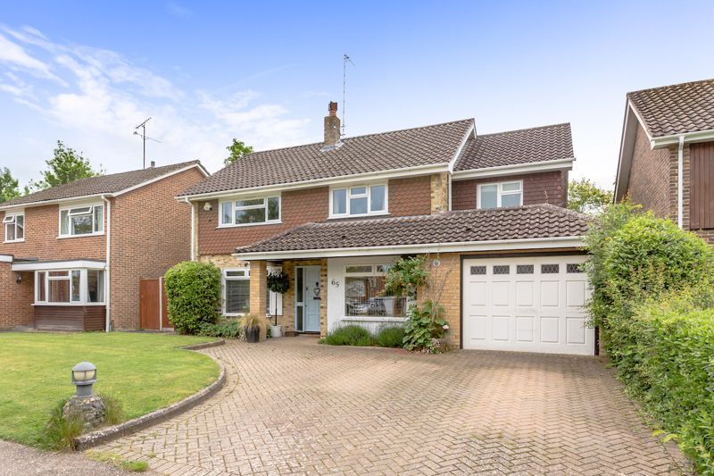 4 bed detached house for sale in Smithbarn, Horsham, West Sussex RH13