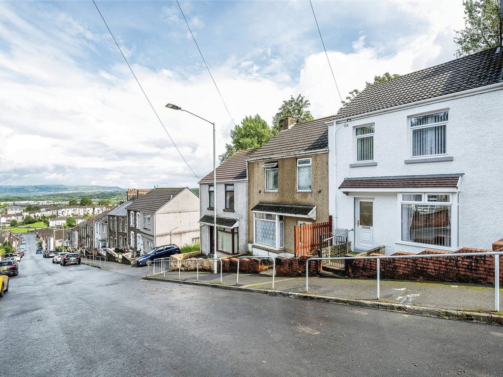 3 bed terraced house for sale in Waun Wen Road, Swansea SA1, £115,000
