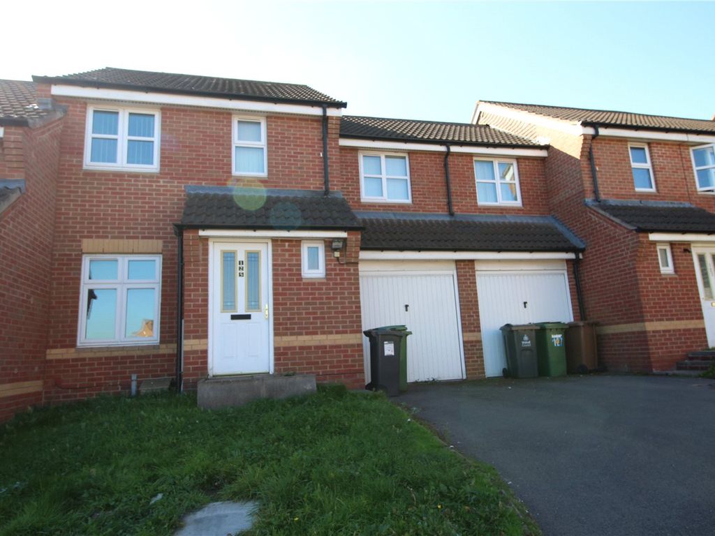 3 bed terraced house to rent in Yale Road, Willenhall, West Midlands