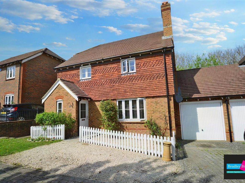 4 bed detached house for sale in Green Fields Lane, Great Chart