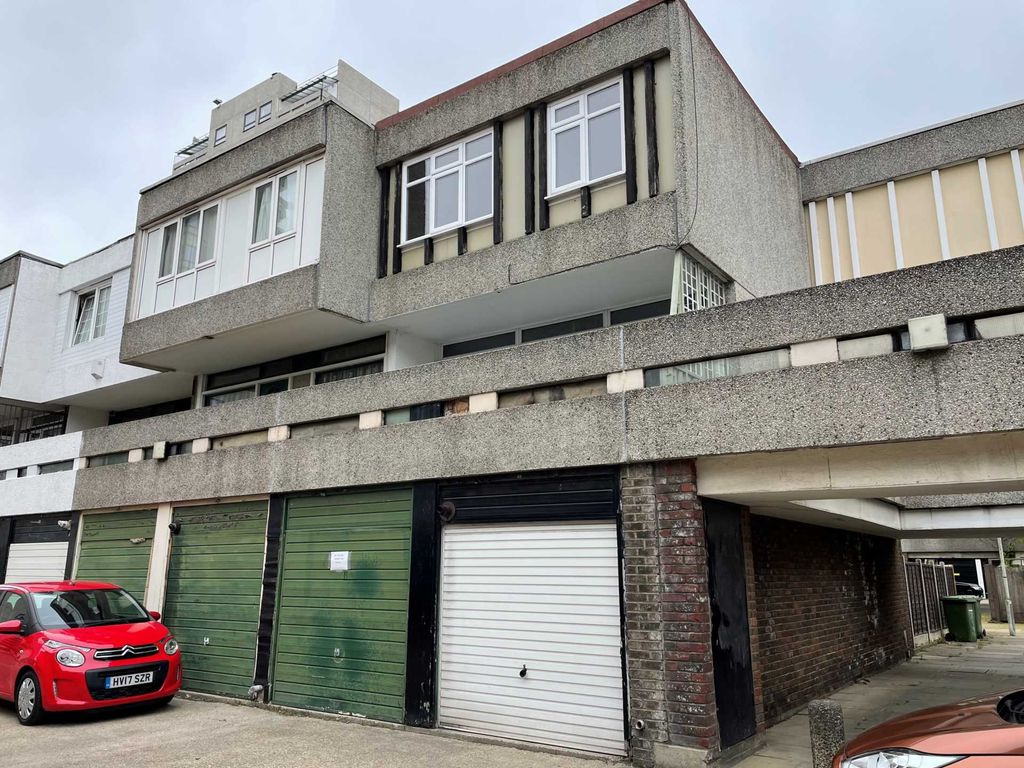 4 bed town house for sale in Hartslock Drive, Abbey Wood, London SE2