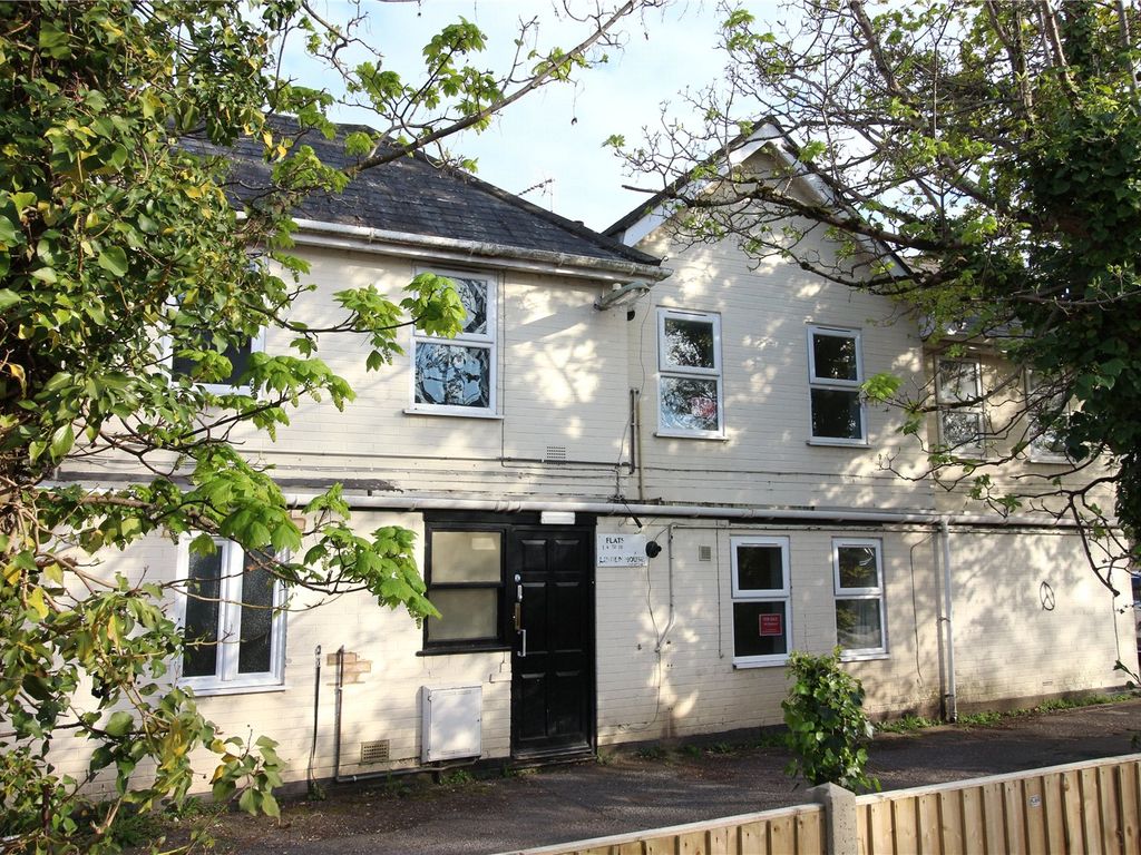 2 bed flat for sale in Linden House, The Square, Pennington, Hampshire ...