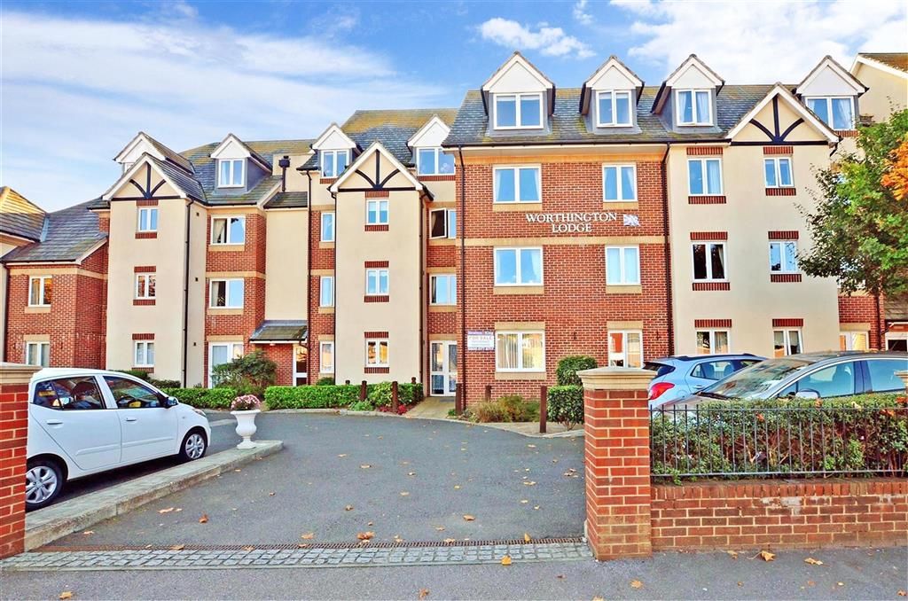 2 bed flat for sale in East Street, Hythe, Kent CT21, £285,000 Zoopla