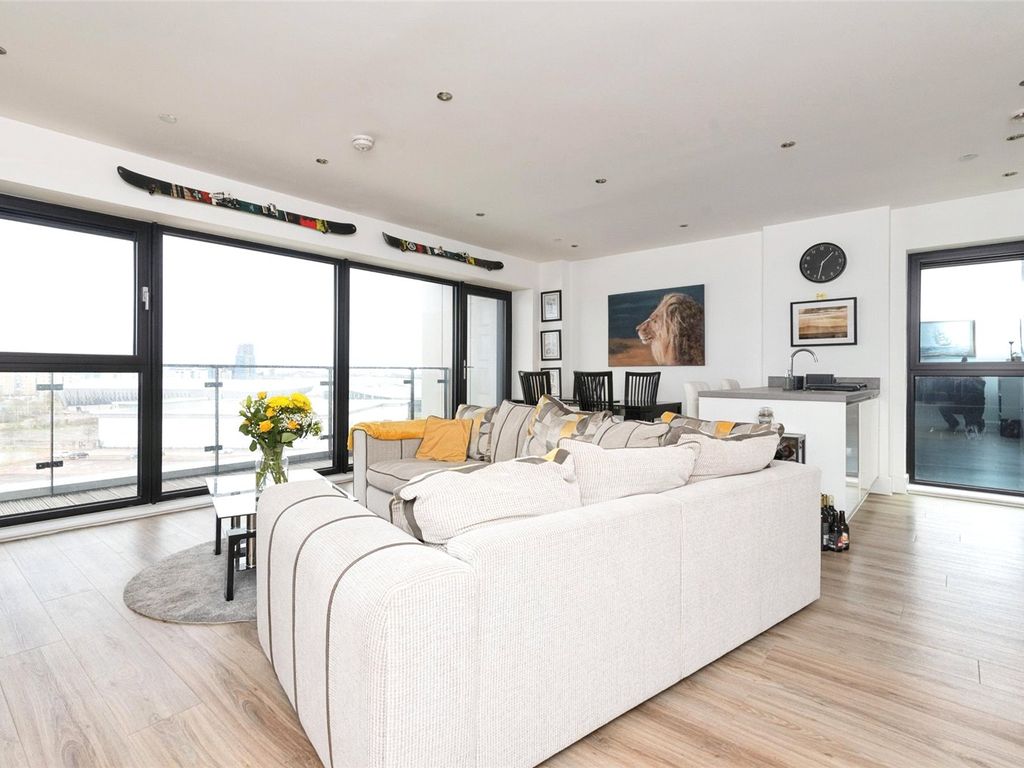 2 bed flat for sale in Bayscape Cardiff Marina, Watkiss Way, Cardiff