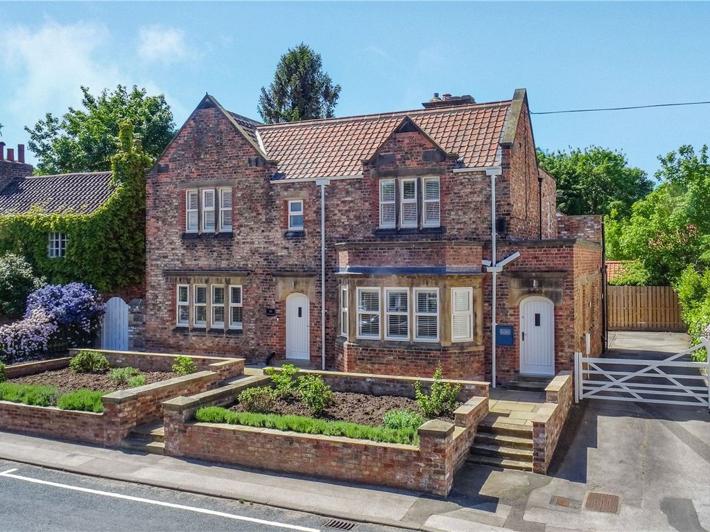 4 bed detached house for sale in Peel House, 30 New Row, Boroughbridge