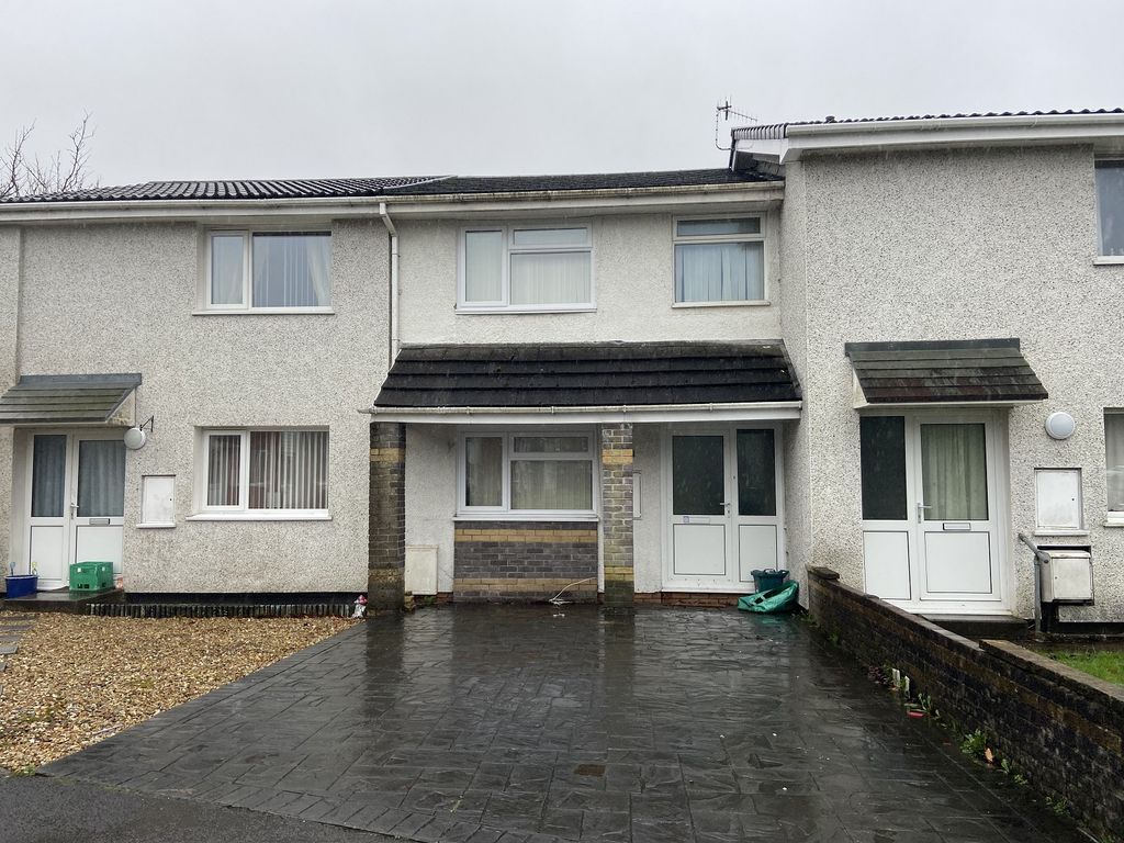 3 bed terraced house for sale in Ffordd Emlyn, Ystalyfera, Swansea. SA9