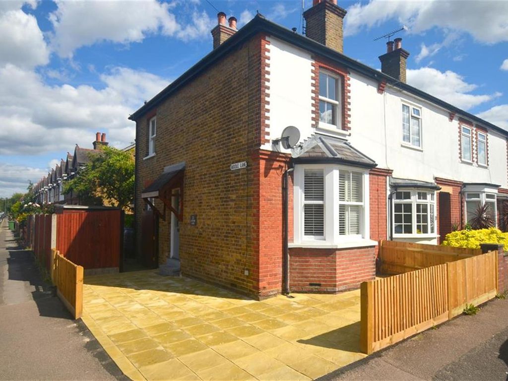 2 bed semidetached house to rent in Lintons Lane, Epsom KT17, £1,750