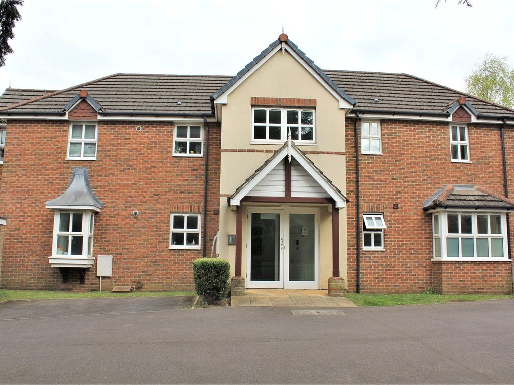 1 bed flat for sale in Upper Weybourne Lane, Farnham GU9 Zoopla
