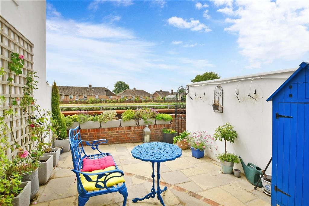 2 bed terraced house for sale in River Road, Arundel, West Sussex BN18