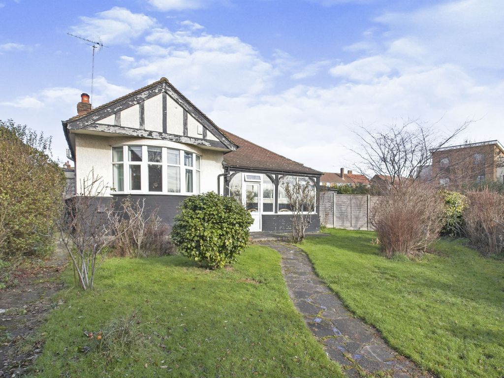 3 bed bungalow for sale in East Rochester Way, Sidcup DA15 Zoopla