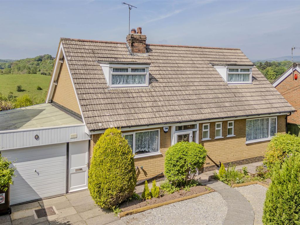 4 bed detached bungalow for sale in Ladderedge, Leek, Staffordshire