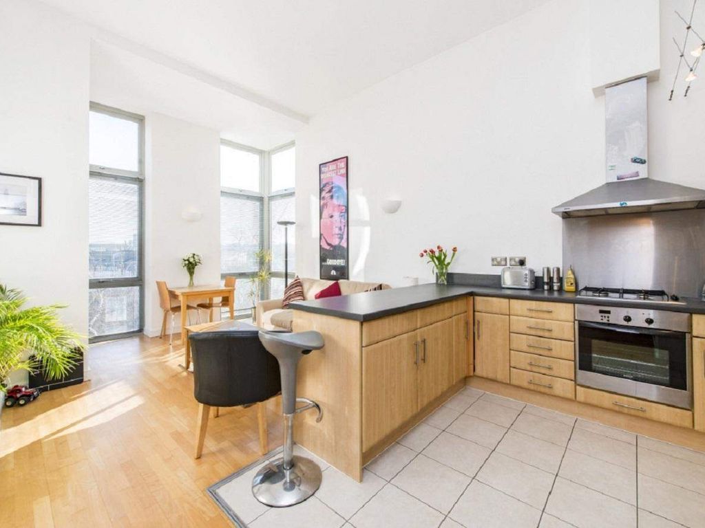 Queensdale Crescent, London W11  