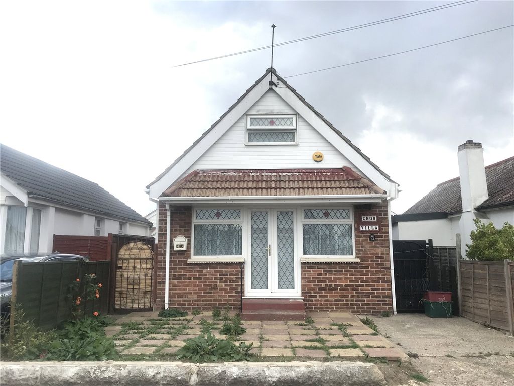 2 bed bungalow for sale in Rosemary Way, Jaywick, ClactonOnSea, Essex