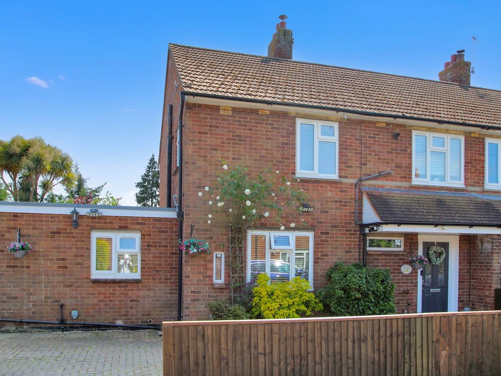 3 bed semidetached house for sale in Shrubcote, Tenterden TN30 Zoopla