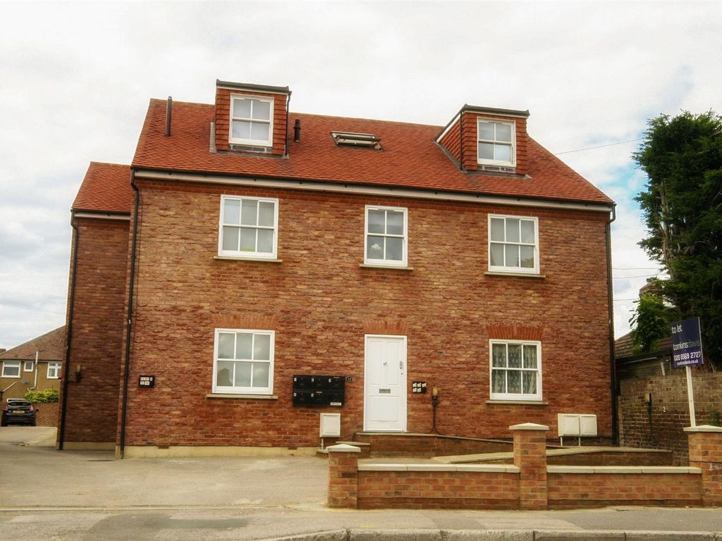 1 bed flat to rent in Gibson House, 15 High Street, Stanwell Village