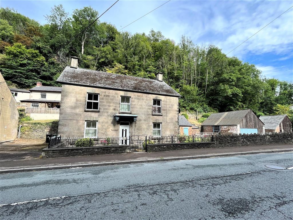 4 bed property for sale in Central Lydbrook, Lydbrook GL17 Zoopla