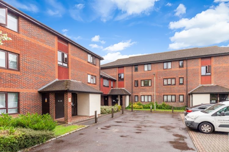 1 bed flat to rent in Linacre Close, Didcot OX11 Zoopla