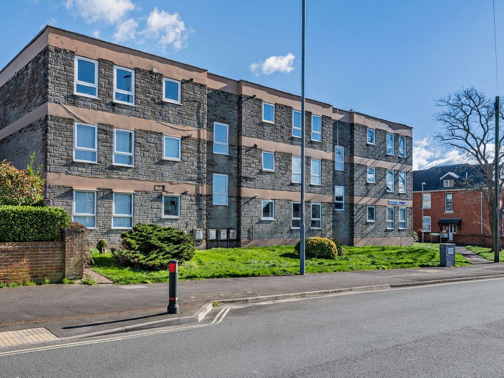 3 bed flat for sale in Dorchester Road, Weymouth DT3, £175,000 Zoopla