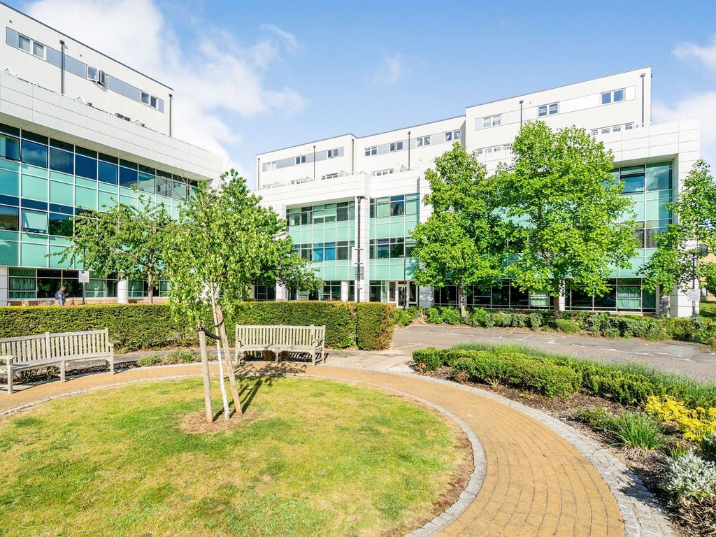 1 bed flat for sale in Bessemer Road, Welwyn Garden City AL7 Zoopla