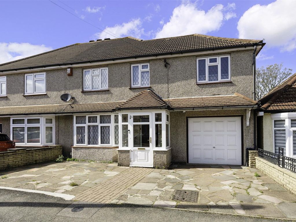 4 bed semidetached house for sale in Lumley Road, Cheam, Sutton SM3