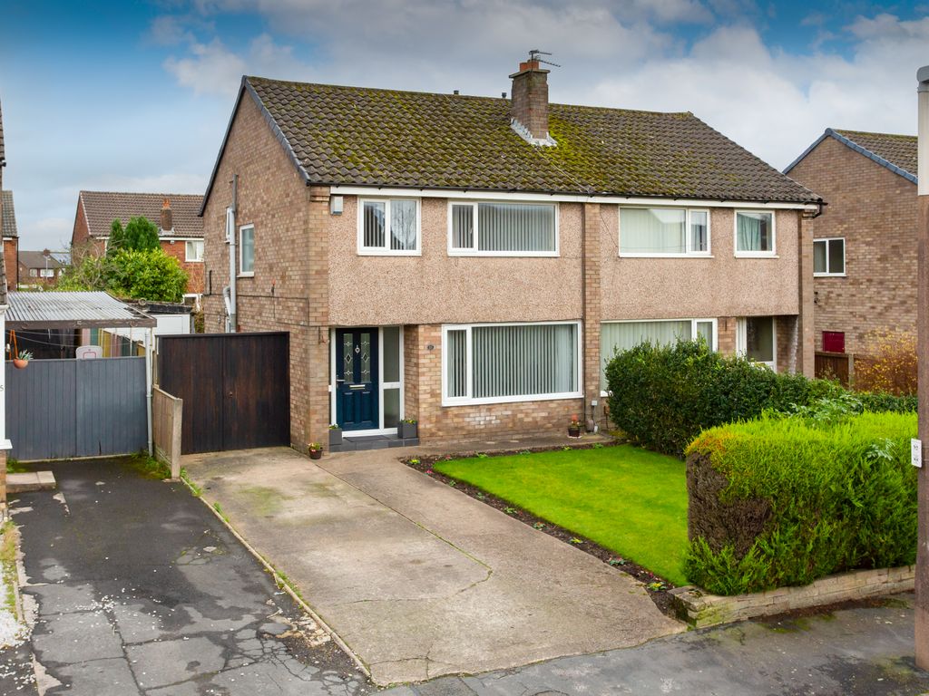 3 bed semidetached house for sale in Barnsfold, Preston, Lancashire