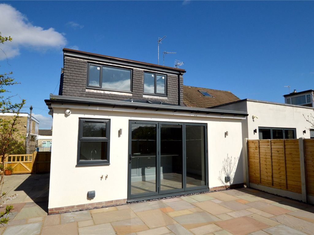 3 bed bungalow for sale in Victoria Street, Calverley, Pudsey, West Yorkshire LS28 Zoopla