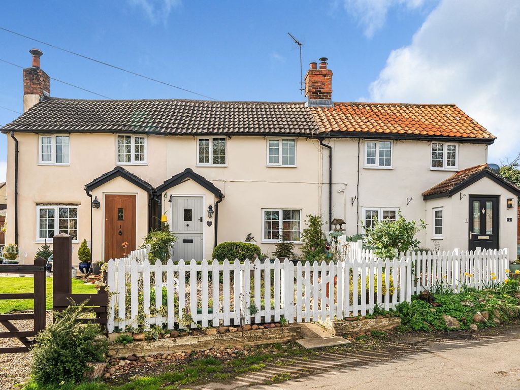 2 bed terraced house for sale in Dag Lane, Riseley MK44, £250,000 Zoopla