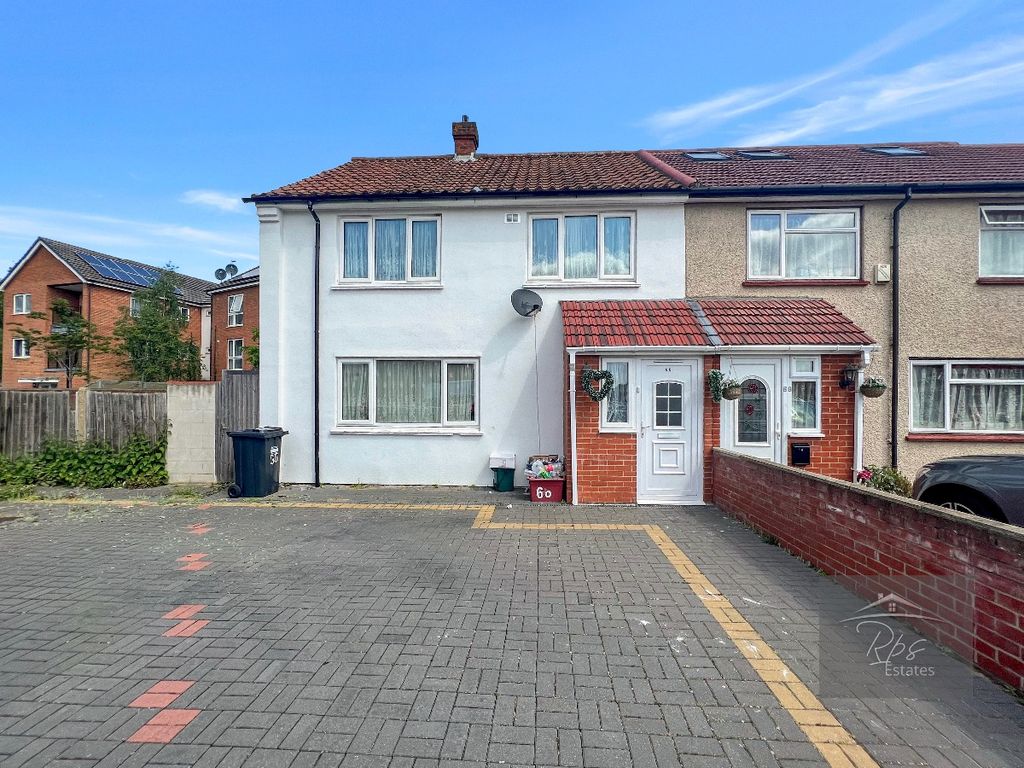 3 bed end terrace house for sale in Northfield Road, Heston TW5 Zoopla