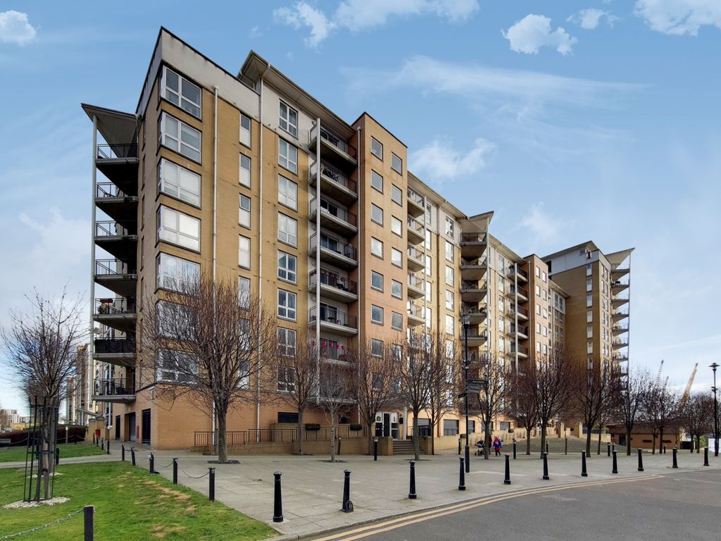 2 bed flat to rent in Studley Court, Virginia Quay E14 Zoopla