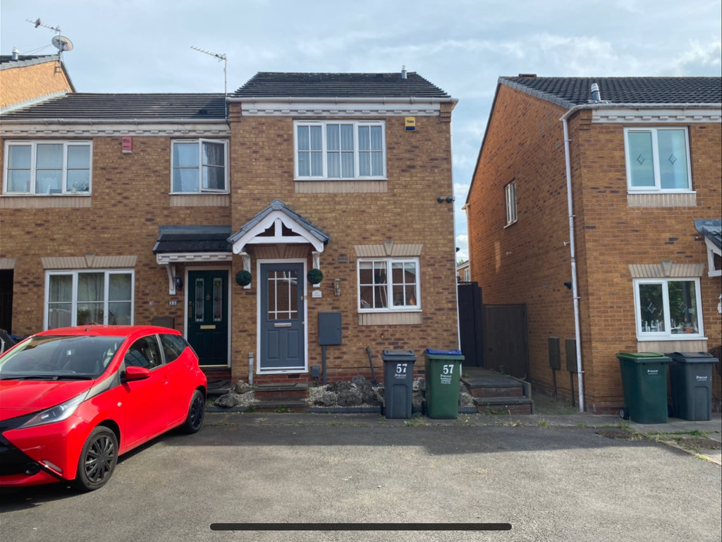 2 bed end terrace house to rent in Delamere Drive, Walsall WS5, £1,050