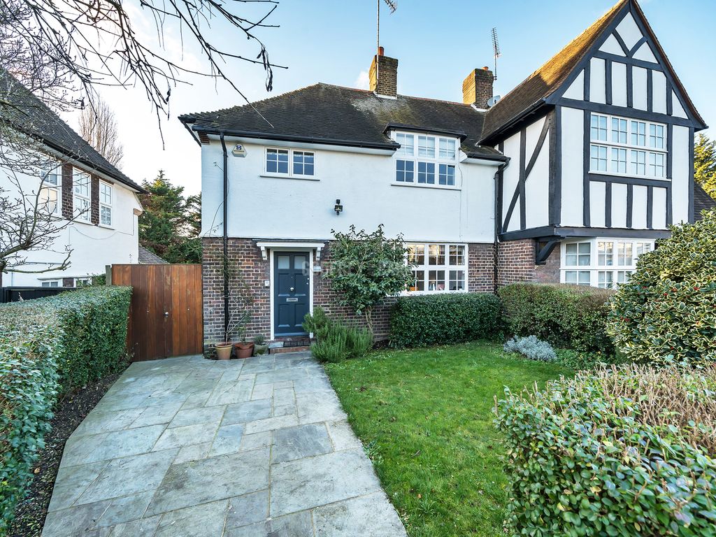 3 bed semidetached house for sale in Brookland Rise, London NW11, £