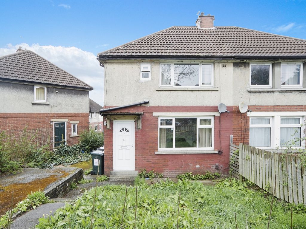 3 bed semidetached house for sale in Lynfield Drive, Bradford BD9 Zoopla